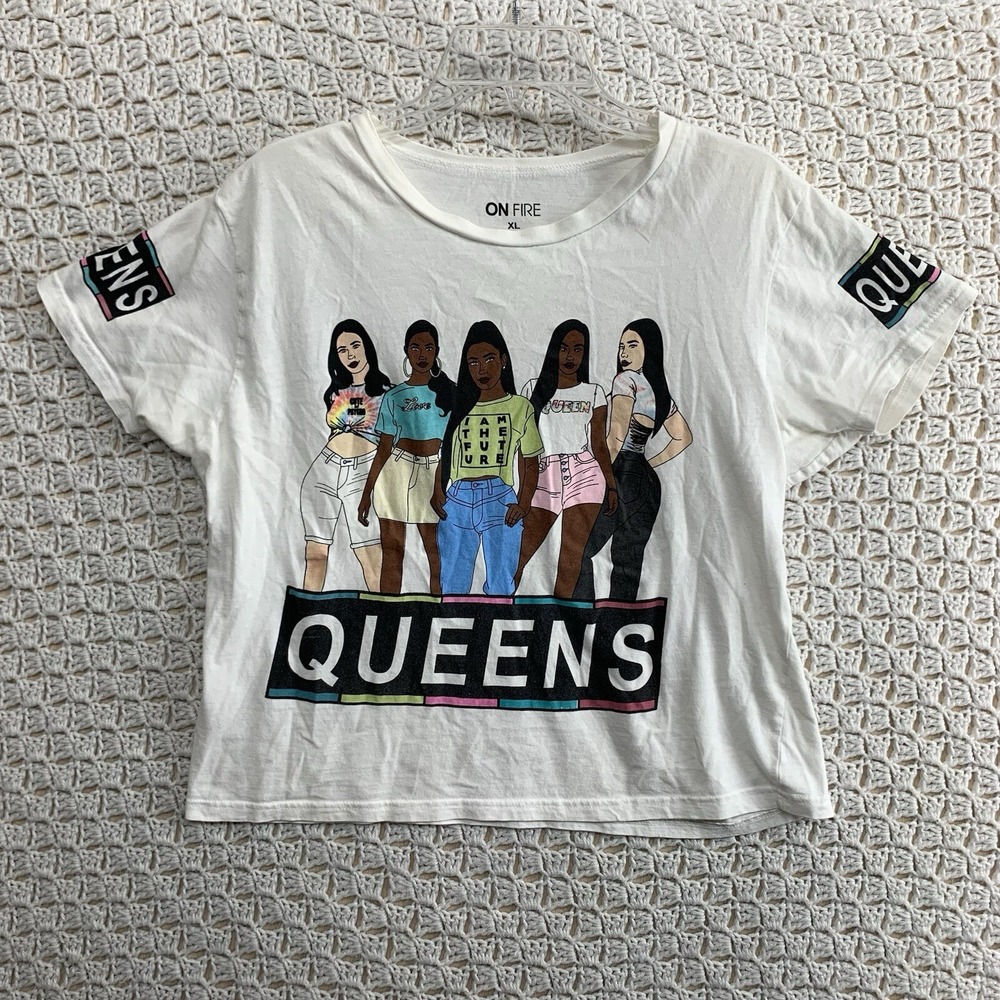 On Fire Tee T-Shirt Women's Sz XL Queens Graphic Crop Top Fashion Cre Neck